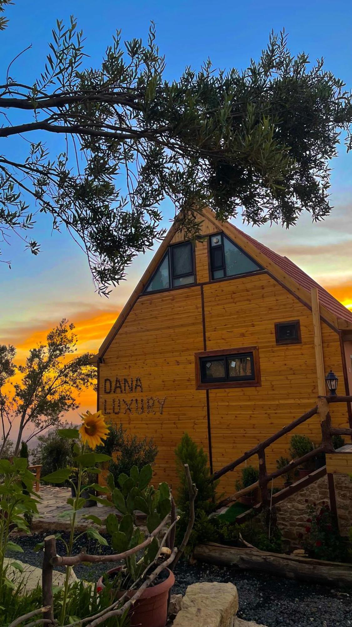 Dana Luxury Huts Hotel Exterior photo