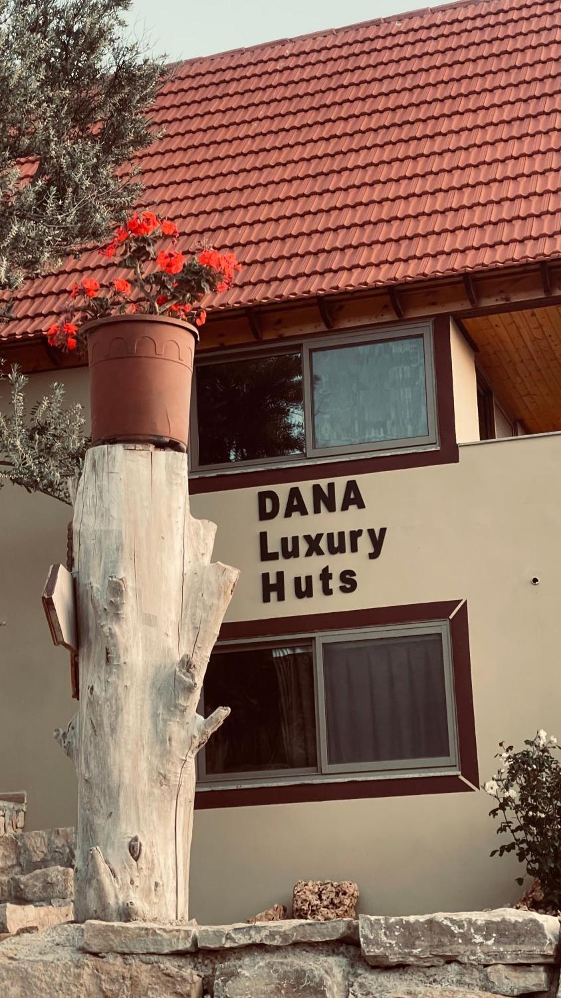Dana Luxury Huts Hotel Exterior photo